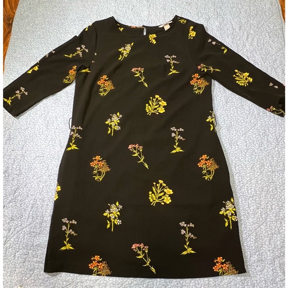 H&M Dresses & Skirts - H & M Black Floral, 3/4 Sleeve Shift Dress, Size 10